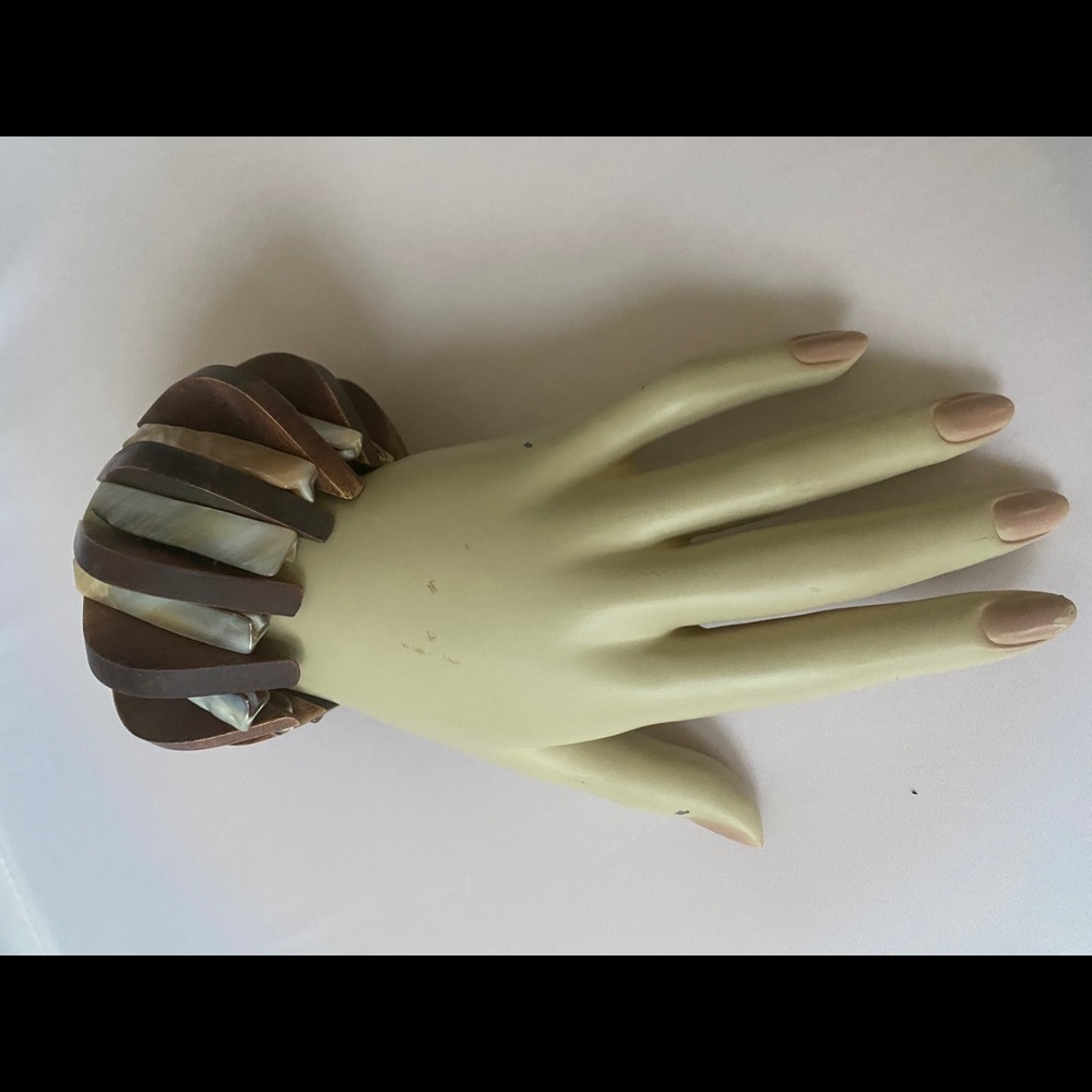 Stretchable bracelet